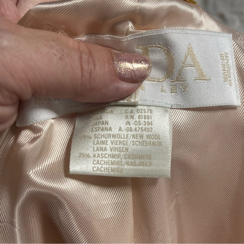 SOLD ESCADA Margaretha Ley 90’s Baby Pink Belted Dbl Breast Wool Cashmere Blazr - Picture 11 of 16